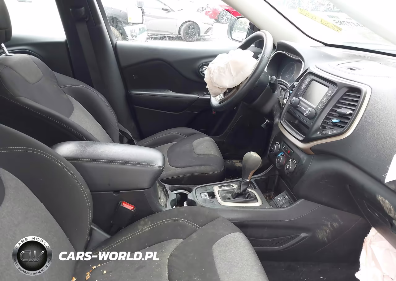 2014 Jeep Cherokee Sport VIN:1C4PJLAB9EW231027 - 5
