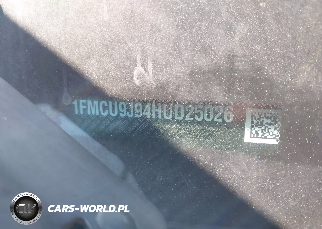 2017 Ford Escape Titanium VIN:1FMCU9J94HUD25026 - 9