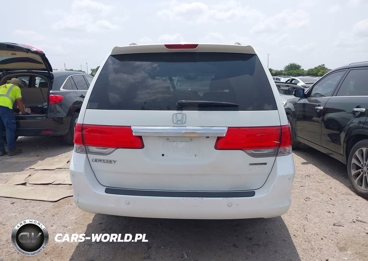 2010 Honda Odyssey Touring VIN:5FNRL3H90AB022005 - 16
