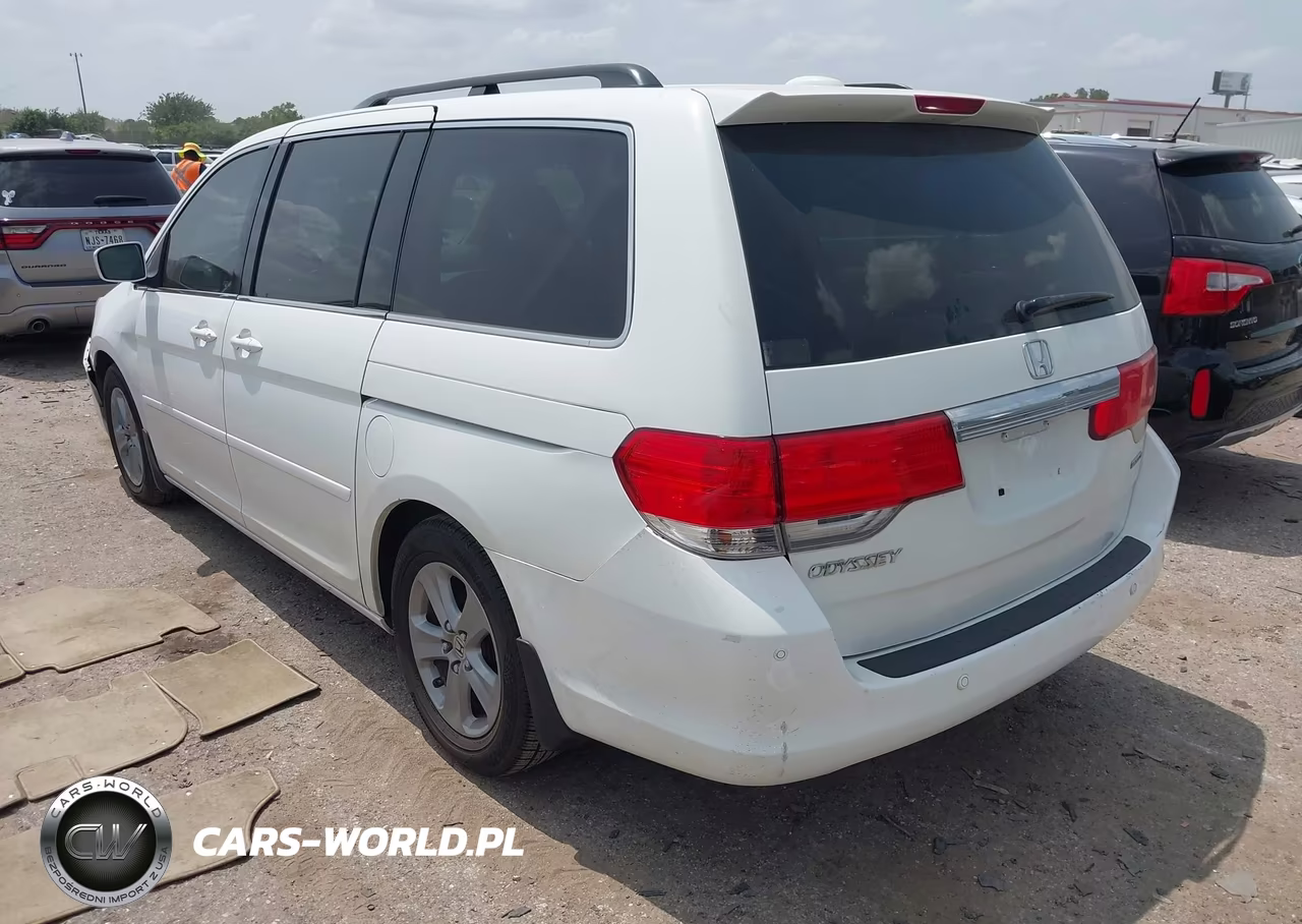2010 Honda Odyssey Touring VIN:5FNRL3H90AB022005 - 3