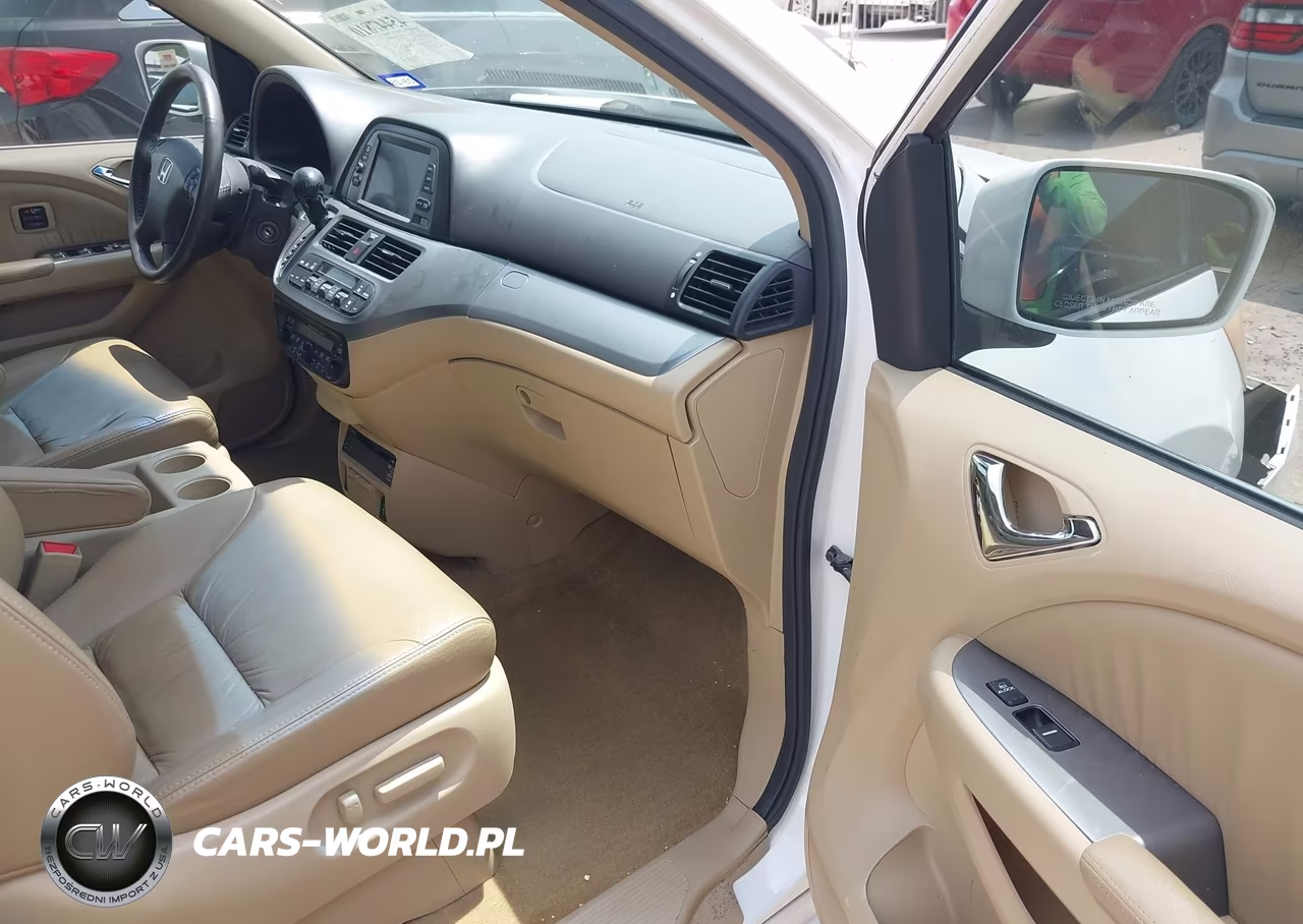 2010 Honda Odyssey Touring VIN:5FNRL3H90AB022005 - 5