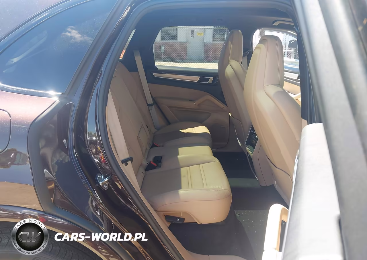 2023 Porsche Cayenne Platinum Edition VIN:WP1AA2AY4PDA03647 - 8