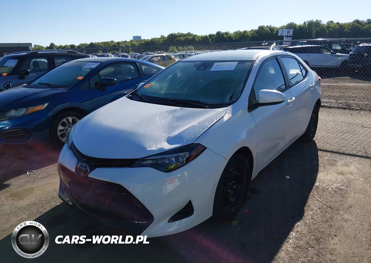 2017 Toyota Corolla Le VIN:5YFBURHE1HP580443 - 2