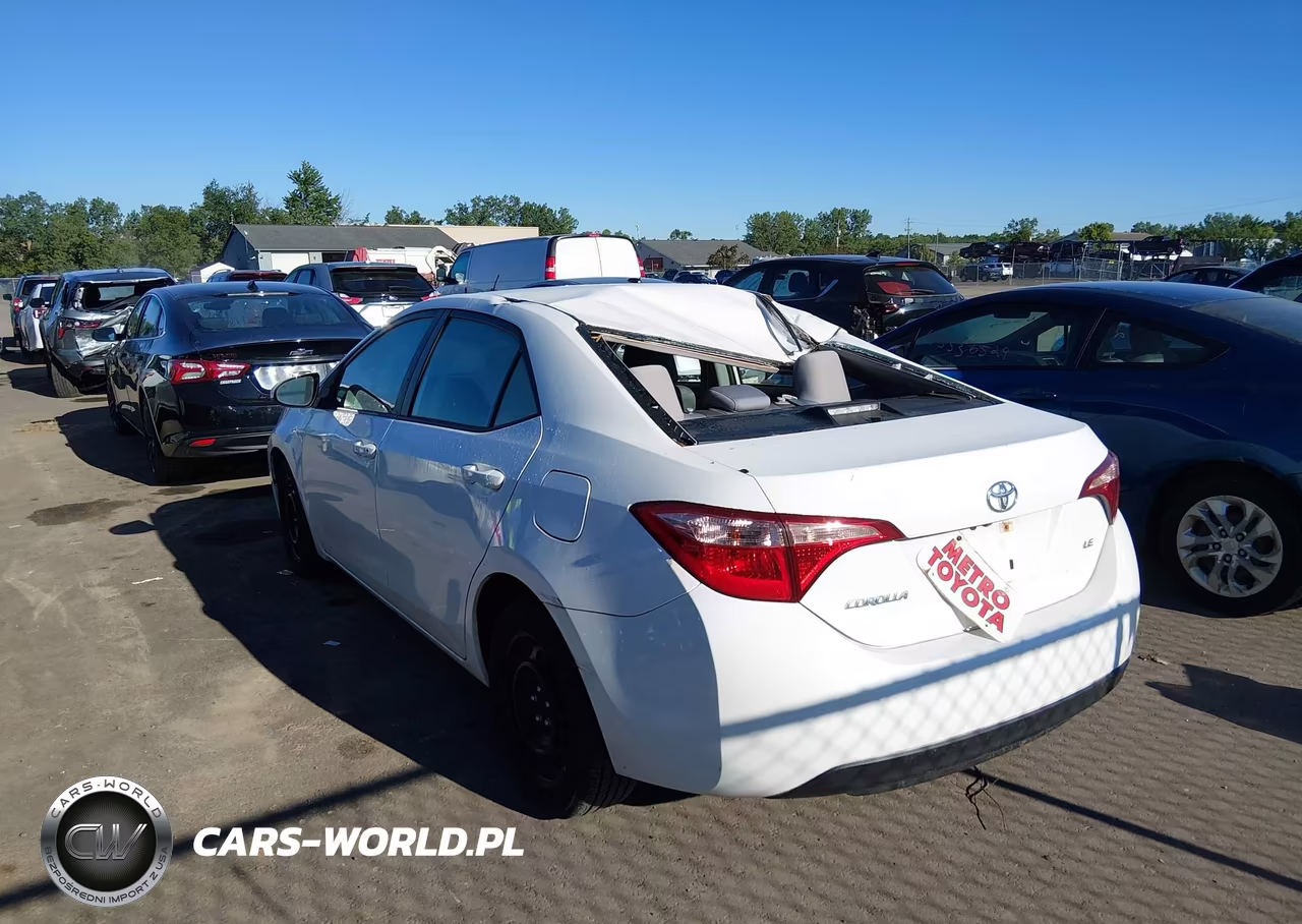 2017 Toyota Corolla Le VIN:5YFBURHE1HP580443 - 3