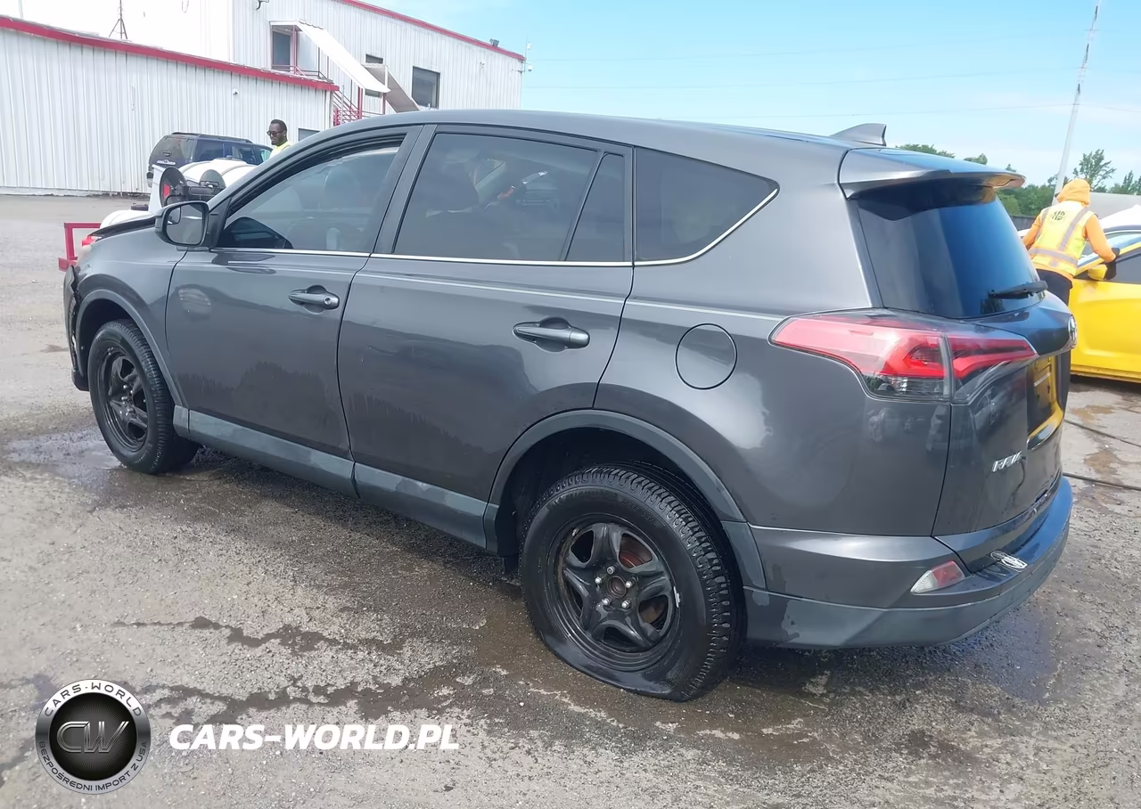 2018 Toyota Rav4 Le VIN:2T3ZFREV8JW442472 - 3
