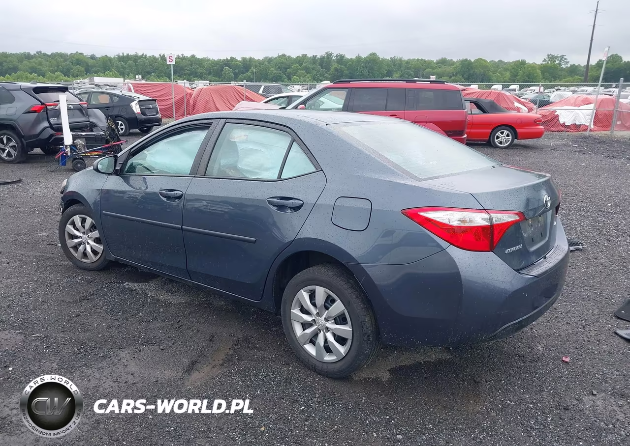 2015 Toyota Corolla Le VIN:2T1BURHEXFC245940 - 3