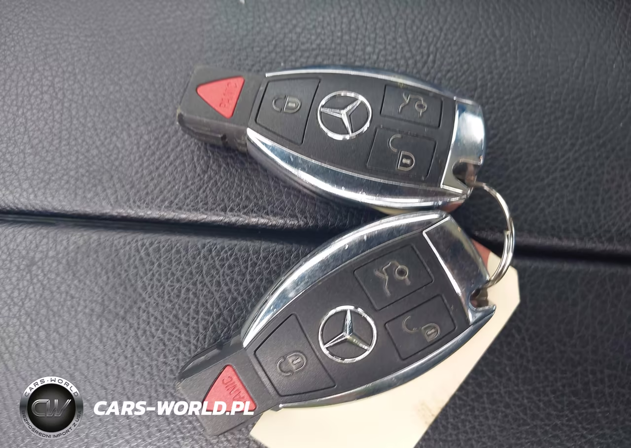 2016 Mercedes-Benz C 300 4Matic VIN:55SWF4KB5GU102855 - 11