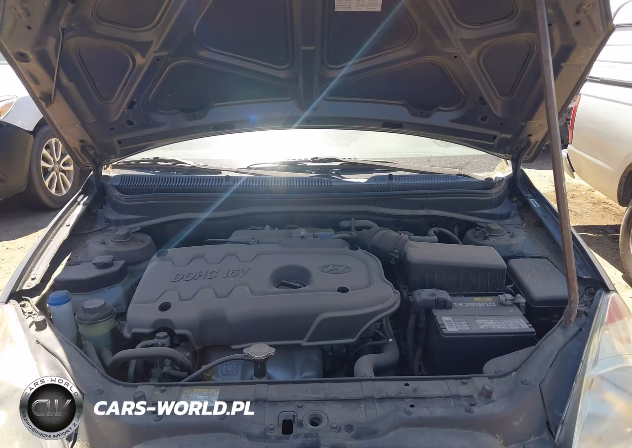 2008 Hyundai Accent Gs VIN:KMHCM36C08U083367 - 10