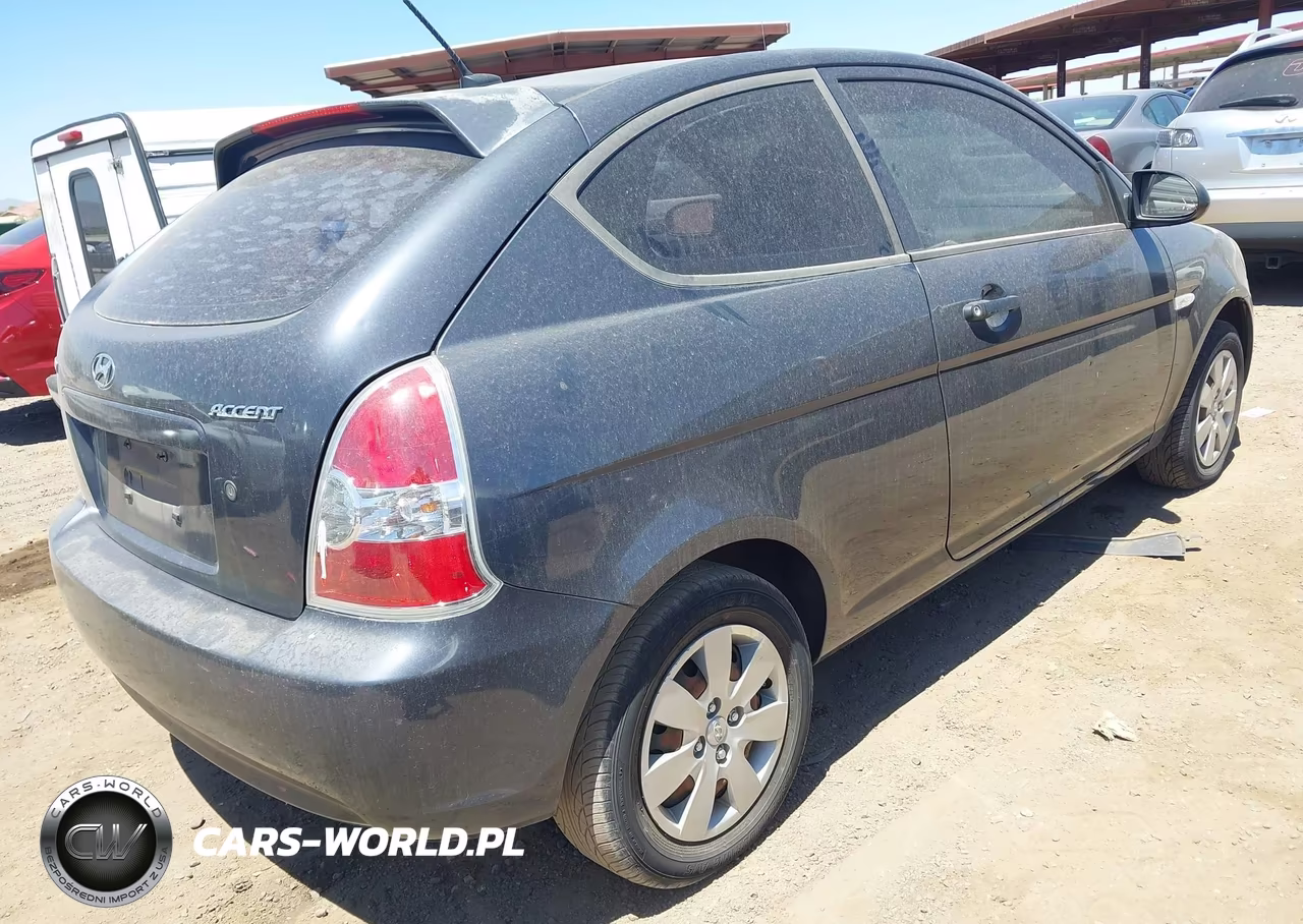 2008 Hyundai Accent Gs VIN:KMHCM36C08U083367 - 4