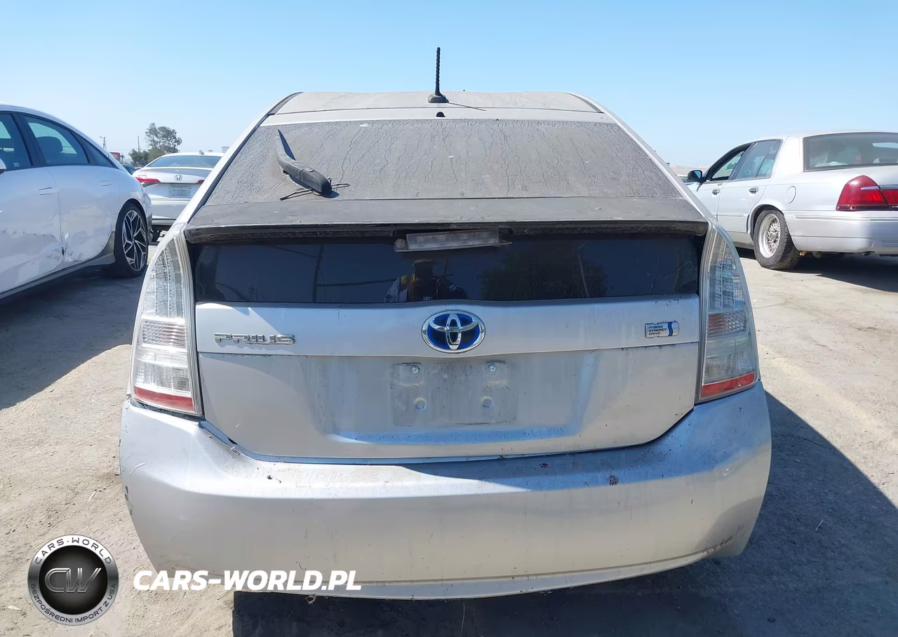 2011 Toyota Prius Two VIN:JTDKN3DU6B1476288 - 16