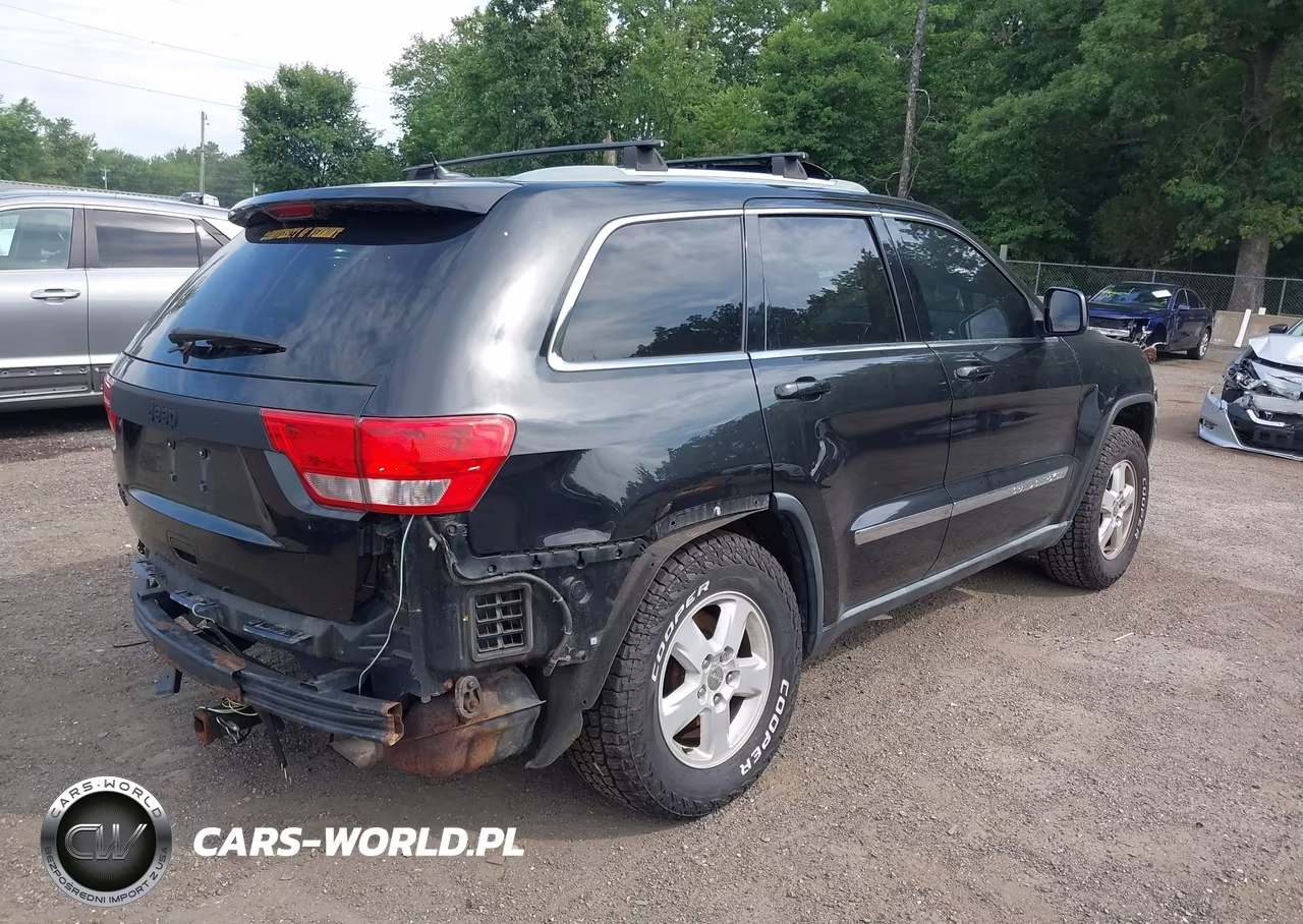 2011 Jeep Grand Cherokee Laredo VIN:1J4RR4GG6BC609497 - 4