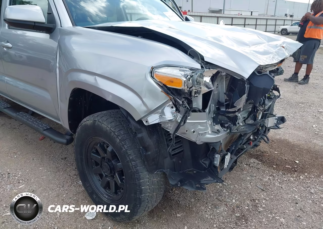 2023 Toyota Tacoma Double Cab VIN:3TYCZ5AN1PT134781 - 17