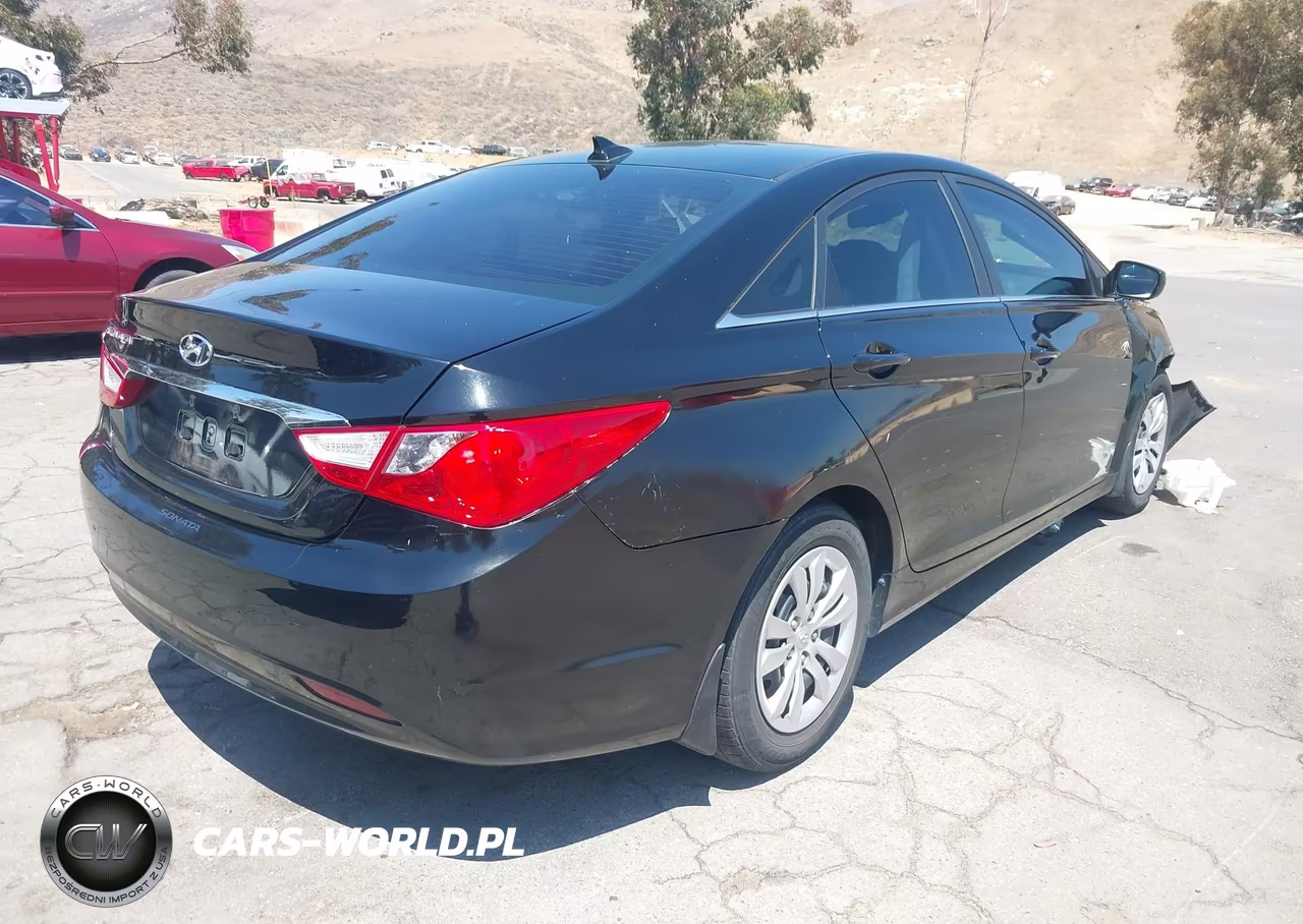 2013 Hyundai Sonata Gls VIN:5NPEB4AC0DH568564 - 4
