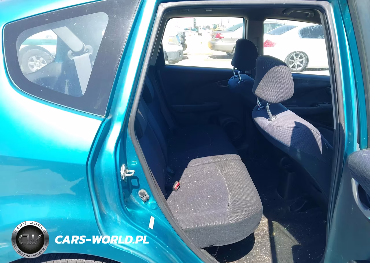 2013 Honda Fit Sport VIN:JHMGE8H56DC050578 - 8