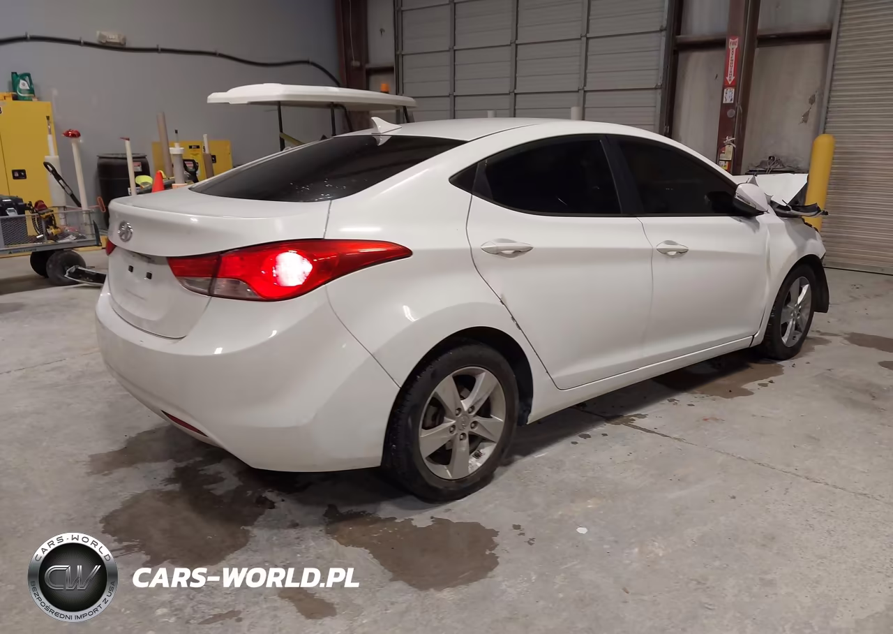 2013 Hyundai Elantra Gls VIN:5NPDH4AEXDH252293 - 4