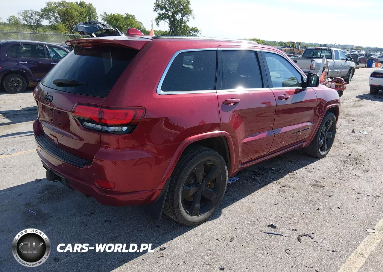 2015 Jeep Grand Cherokee Altitude VIN:1C4RJFAG5FC150115 - 4