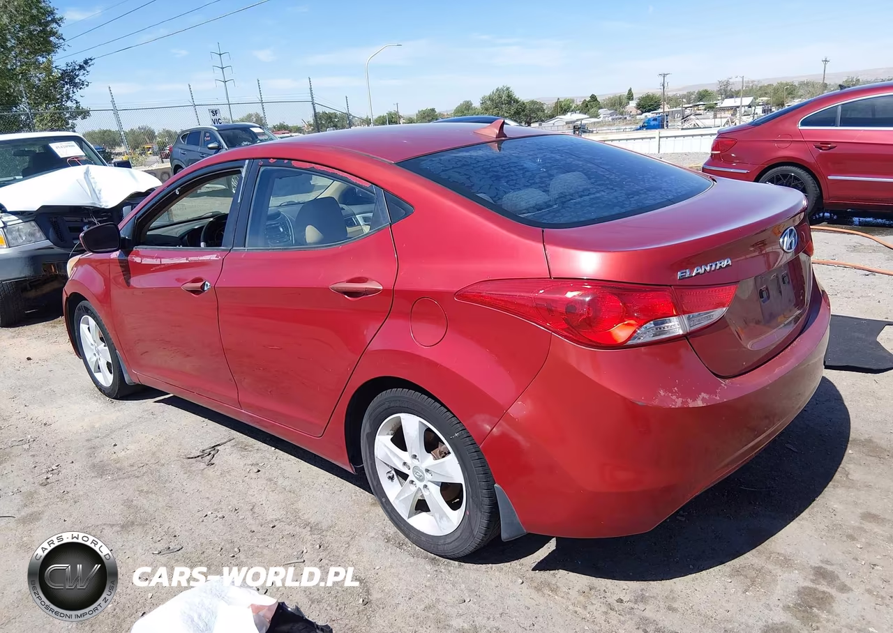 2013 Hyundai Elantra Gls VIN:KMHDH4AE8DU750588 - 3
