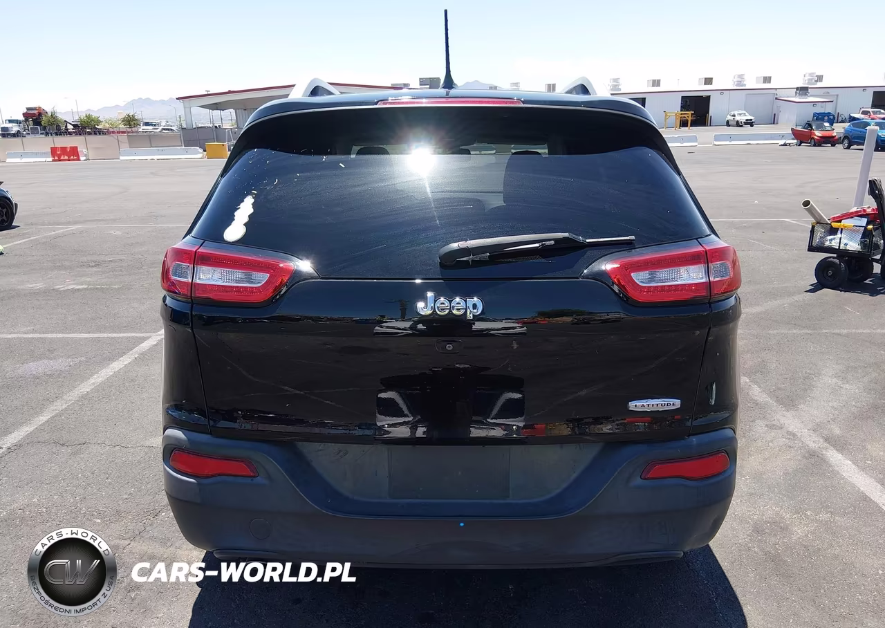 2018 Jeep Cherokee Latitude Fwd VIN:1C4PJLCB6JD590547 - 15