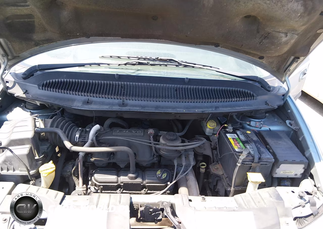 2006 Chrysler Town & Country VIN:1A4GP45R96B518012 - 10