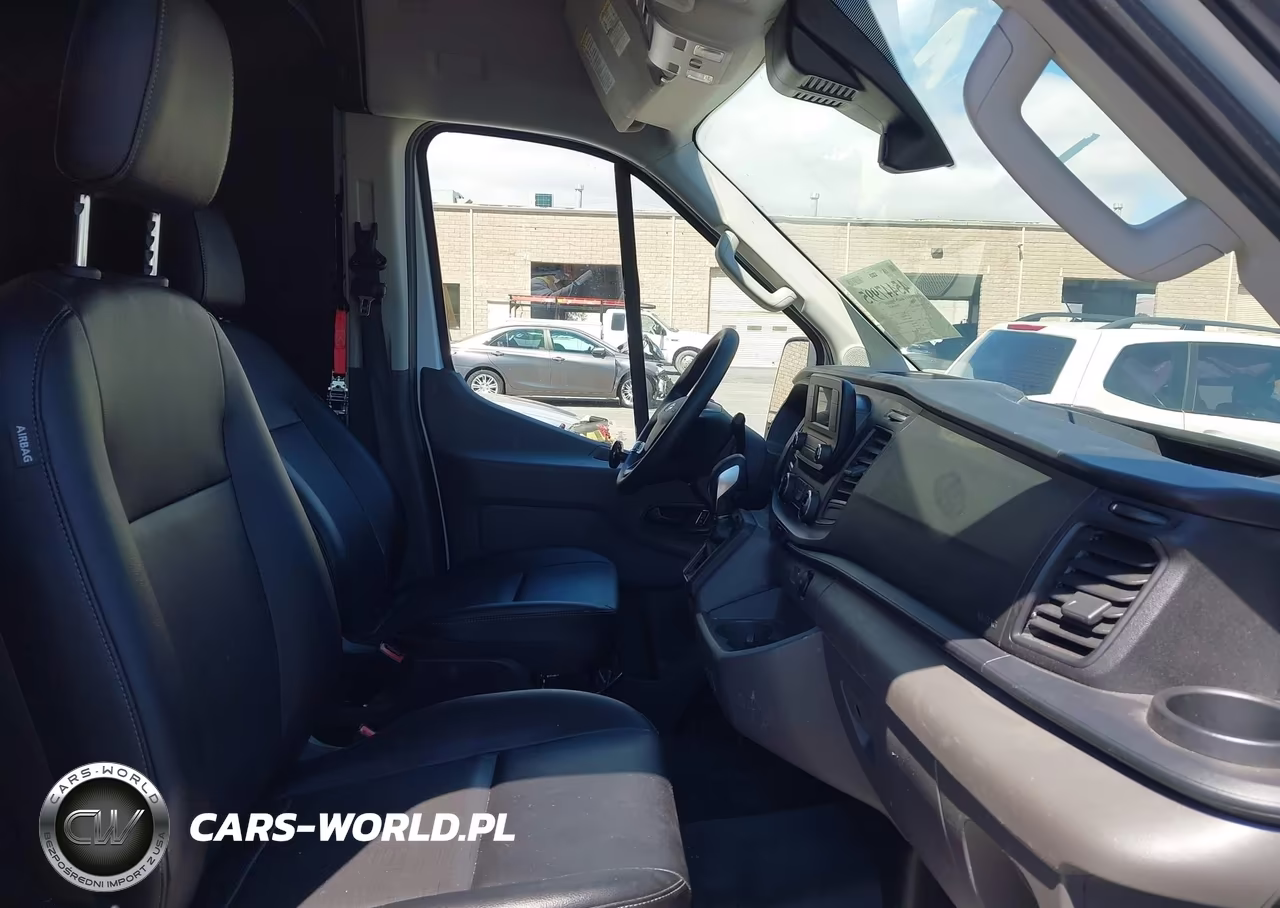 2024 Ford Transit-250 VIN:1FTBR1C86RKA11382 - 5