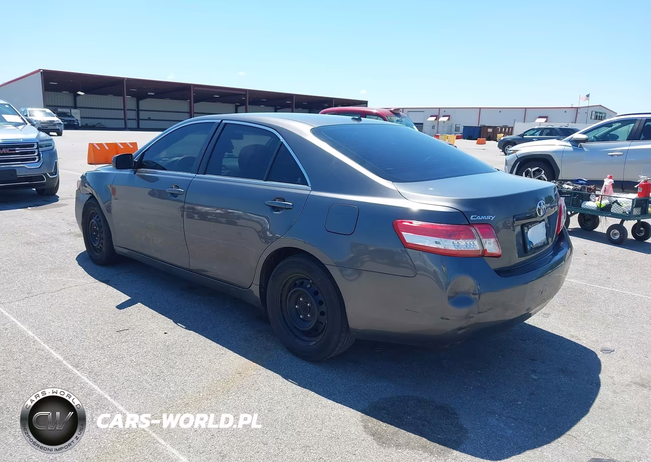 2010 Toyota Camry Le VIN:4T4BF3EKXAR044487 - 3
