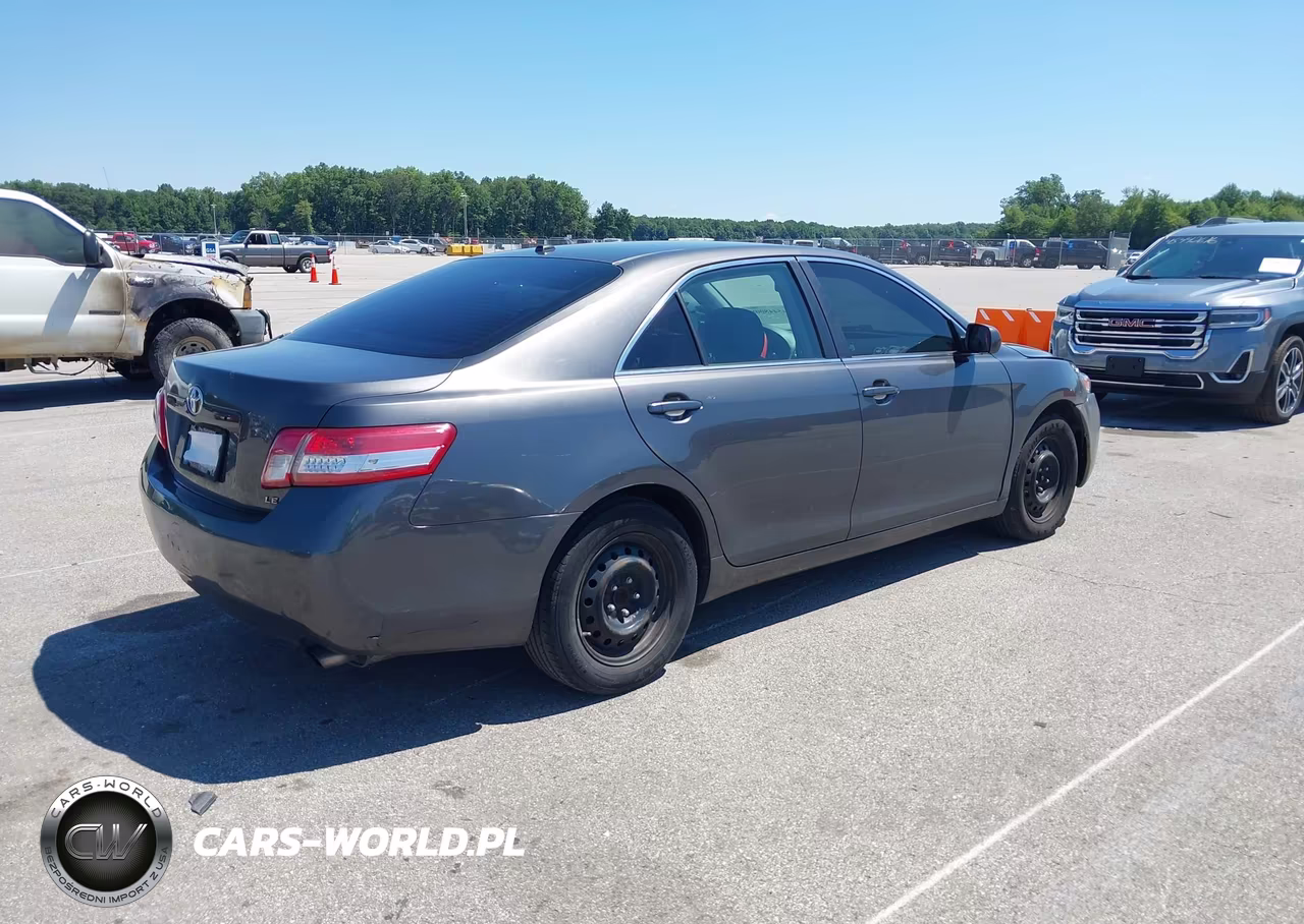 2010 Toyota Camry Le VIN:4T4BF3EKXAR044487 - 4