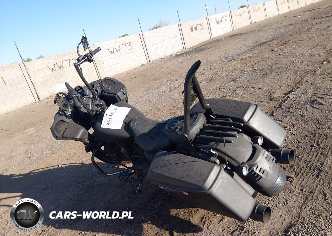 2011 Harley-Davidson Fltrx VIN:1HD1KHM16BB631874 - 17