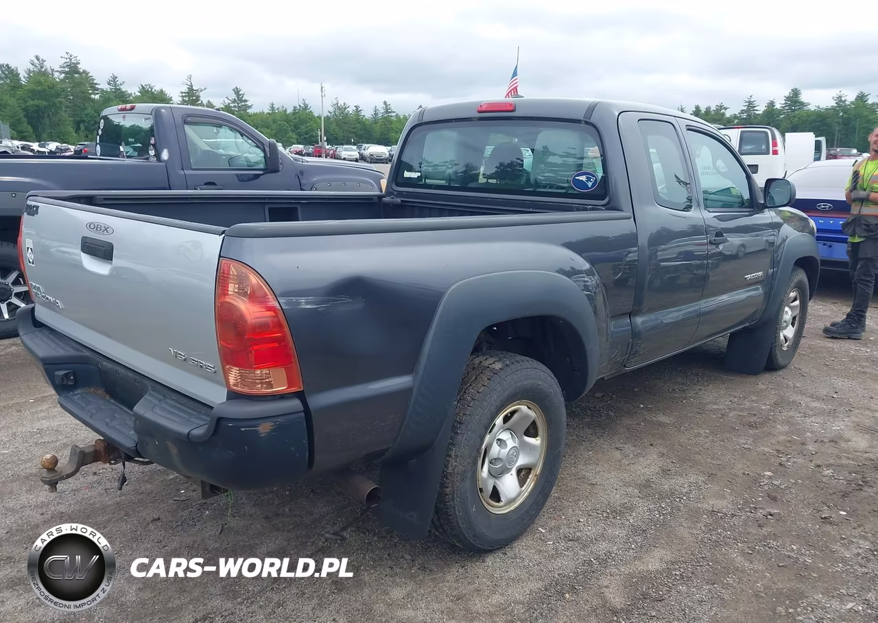2009 Toyota Tacoma VIN:5TEUX42N09Z639361 - 4