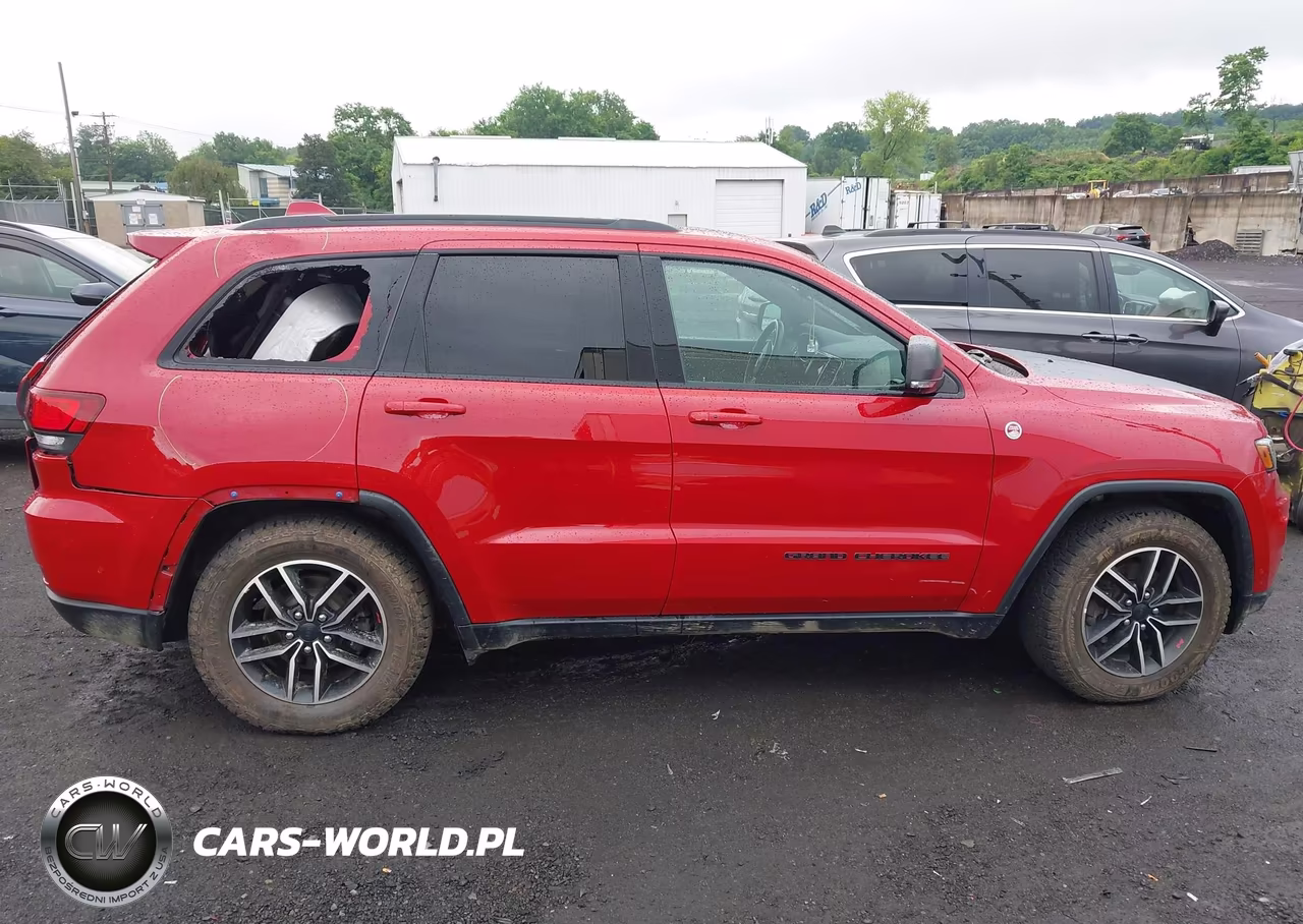 2020 Jeep Grand Cherokee Trailhawk 4X4 VIN:1C4RJFLG6LC234727 - 13