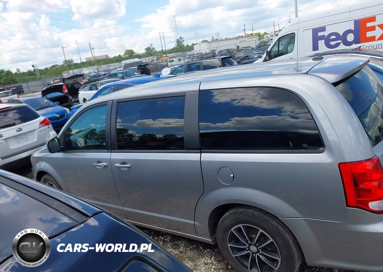 2018 Dodge Grand Caravan Se Plus VIN:2C4RDGBG7JR219897 - 14