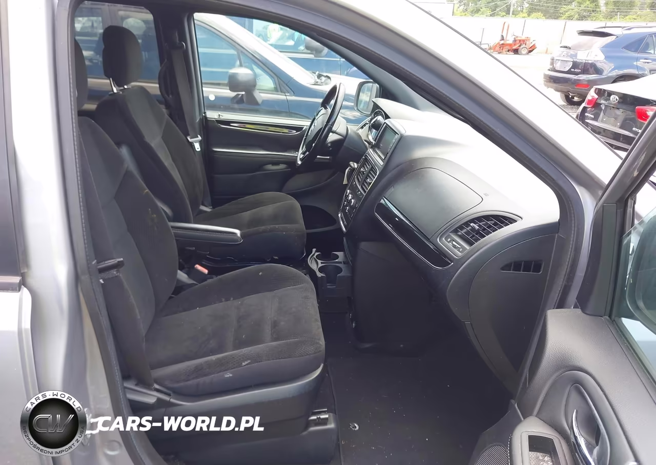 2018 Dodge Grand Caravan Se Plus VIN:2C4RDGBG7JR219897 - 5