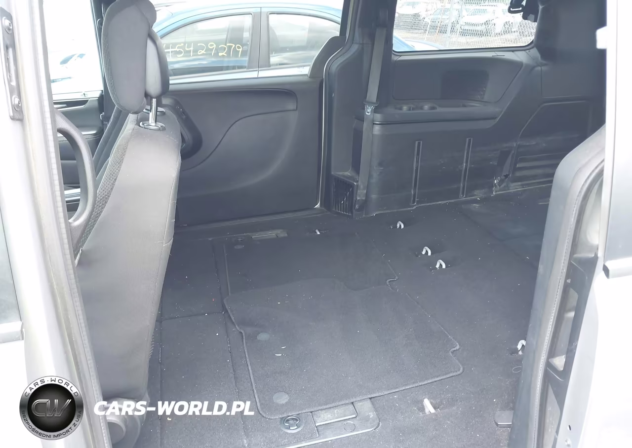 2018 Dodge Grand Caravan Se Plus VIN:2C4RDGBG7JR219897 - 8