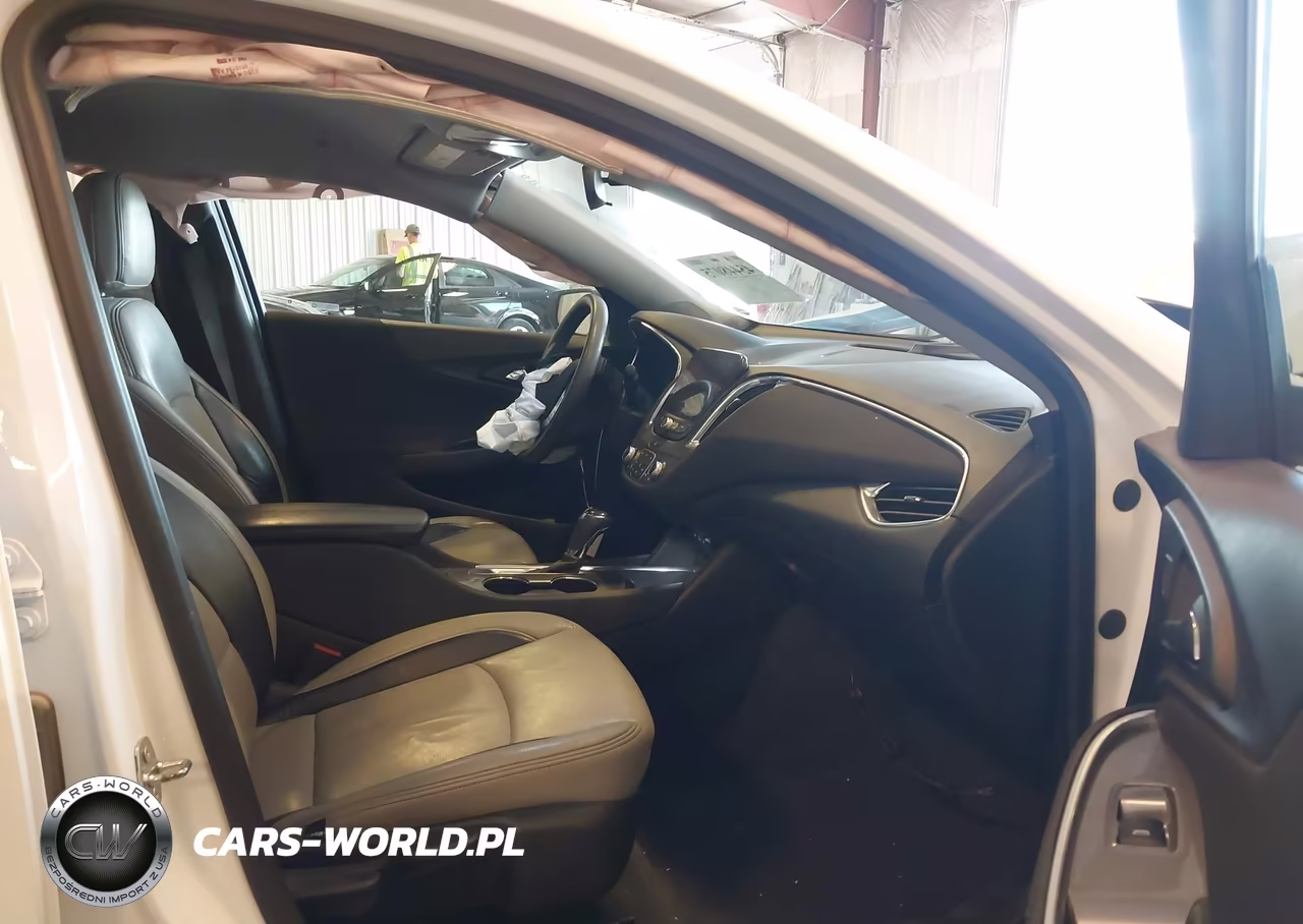 2019 Chevrolet Malibu Lt VIN:1G1ZD5ST3KF187078 - 5