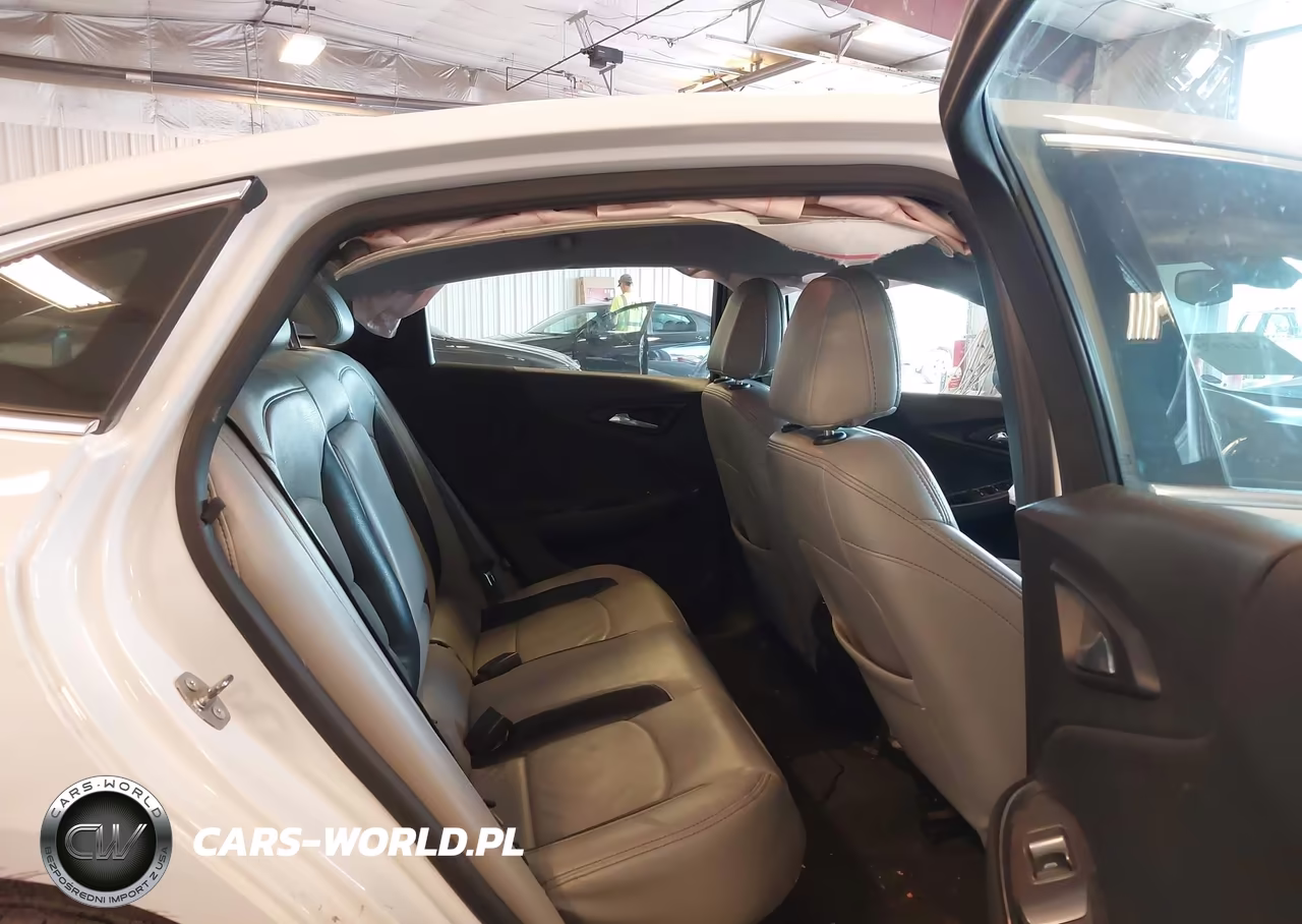 2019 Chevrolet Malibu Lt VIN:1G1ZD5ST3KF187078 - 8