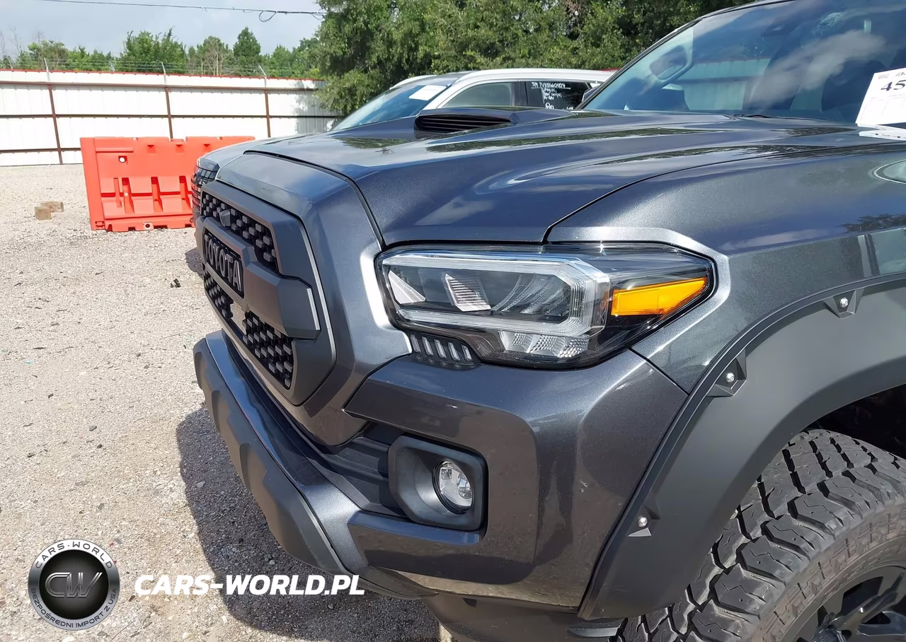 2023 Toyota Tacoma Double Cab VIN:3TMCZ5AN7PM608924 - 17