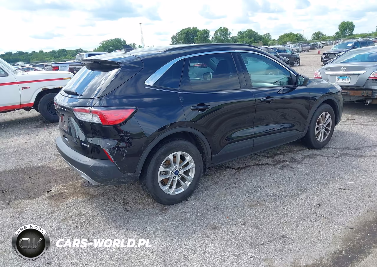 2022 Ford Escape Se VIN:1FMCU9G66NUA15792 - 4