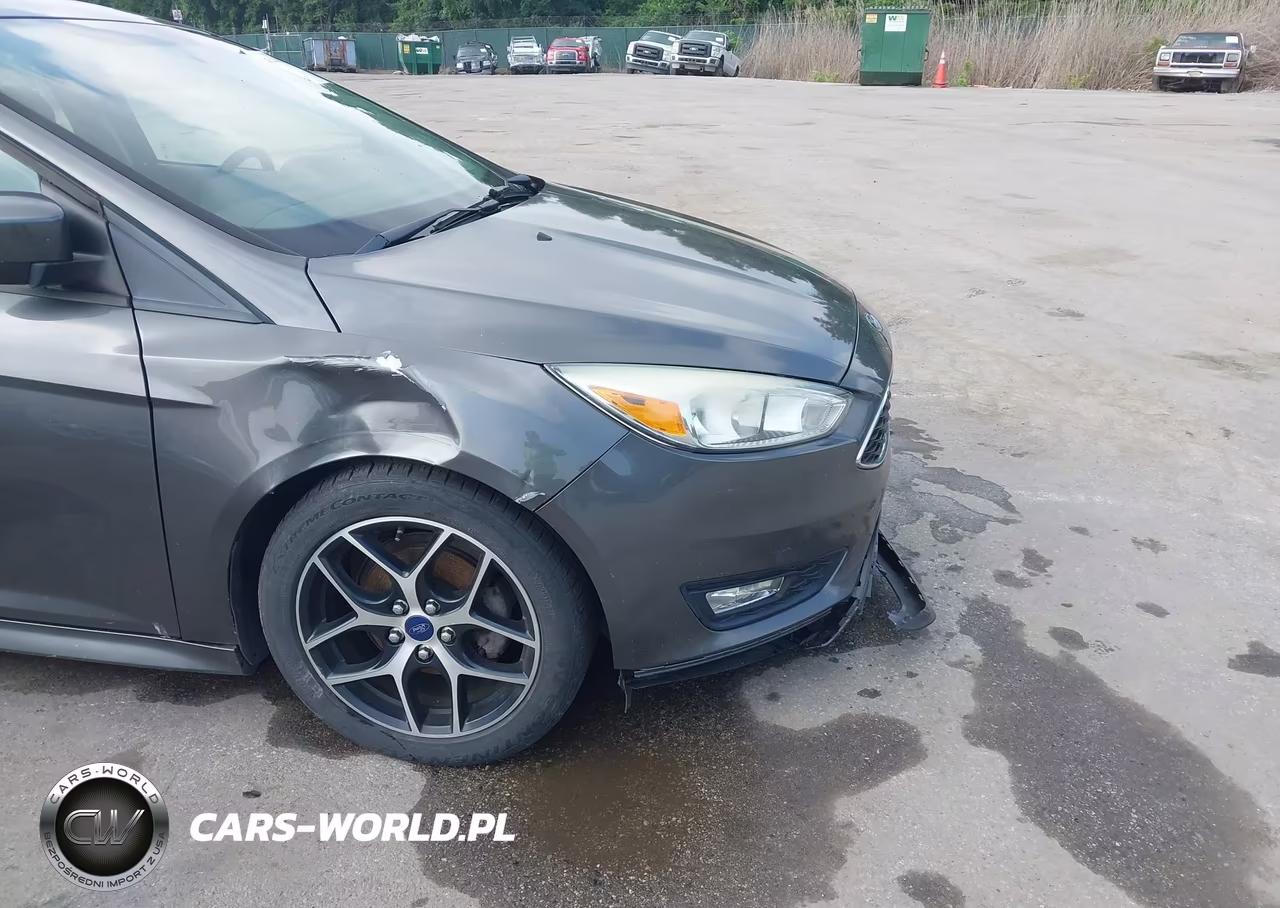 2015 Ford Focus Se VIN:1FADP3K27FL239037 - 13