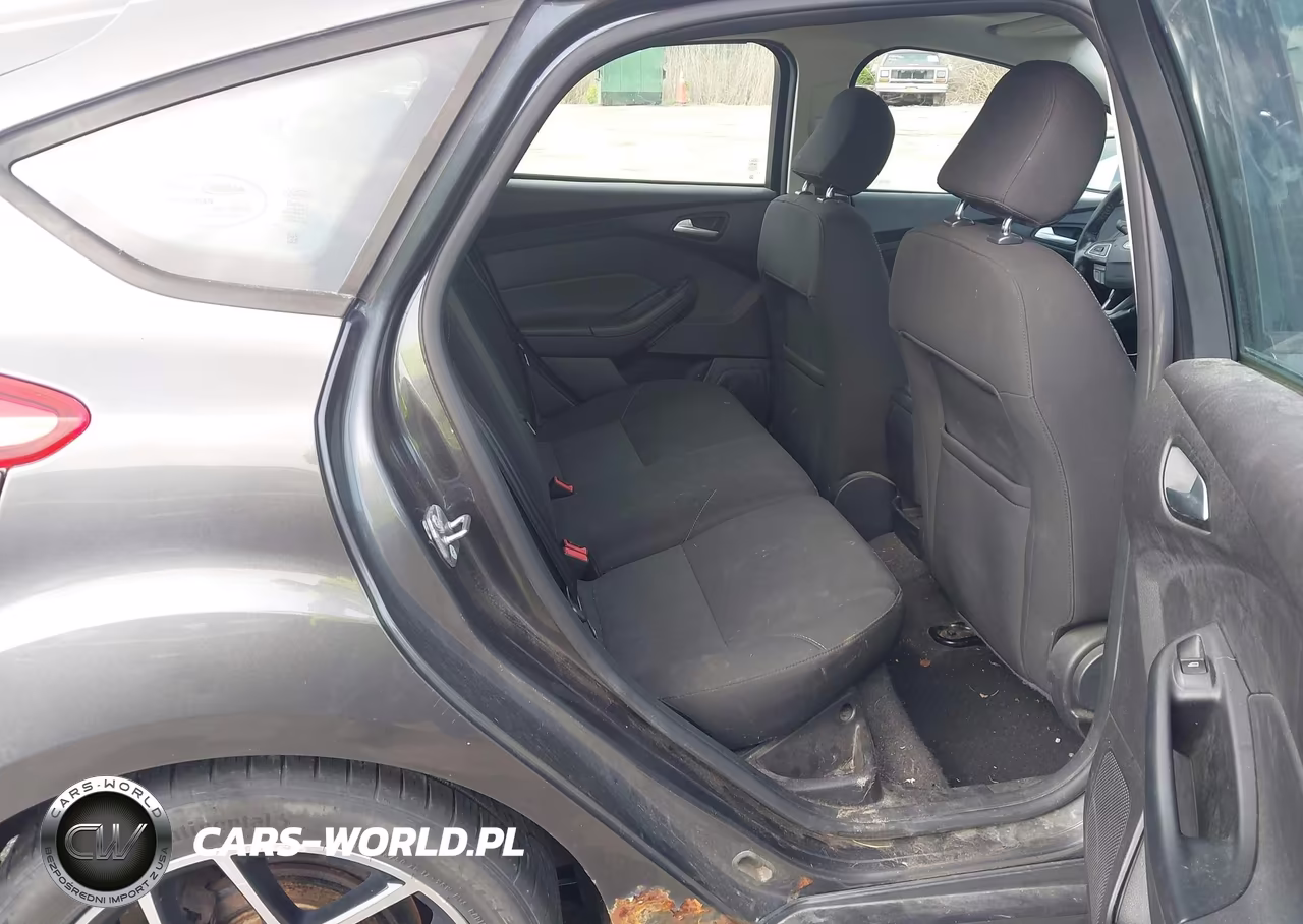2015 Ford Focus Se VIN:1FADP3K27FL239037 - 8