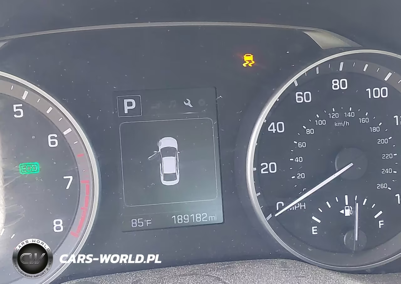 2018 Hyundai Elantra Sel VIN:5NPD84LF5JH269438 - 7