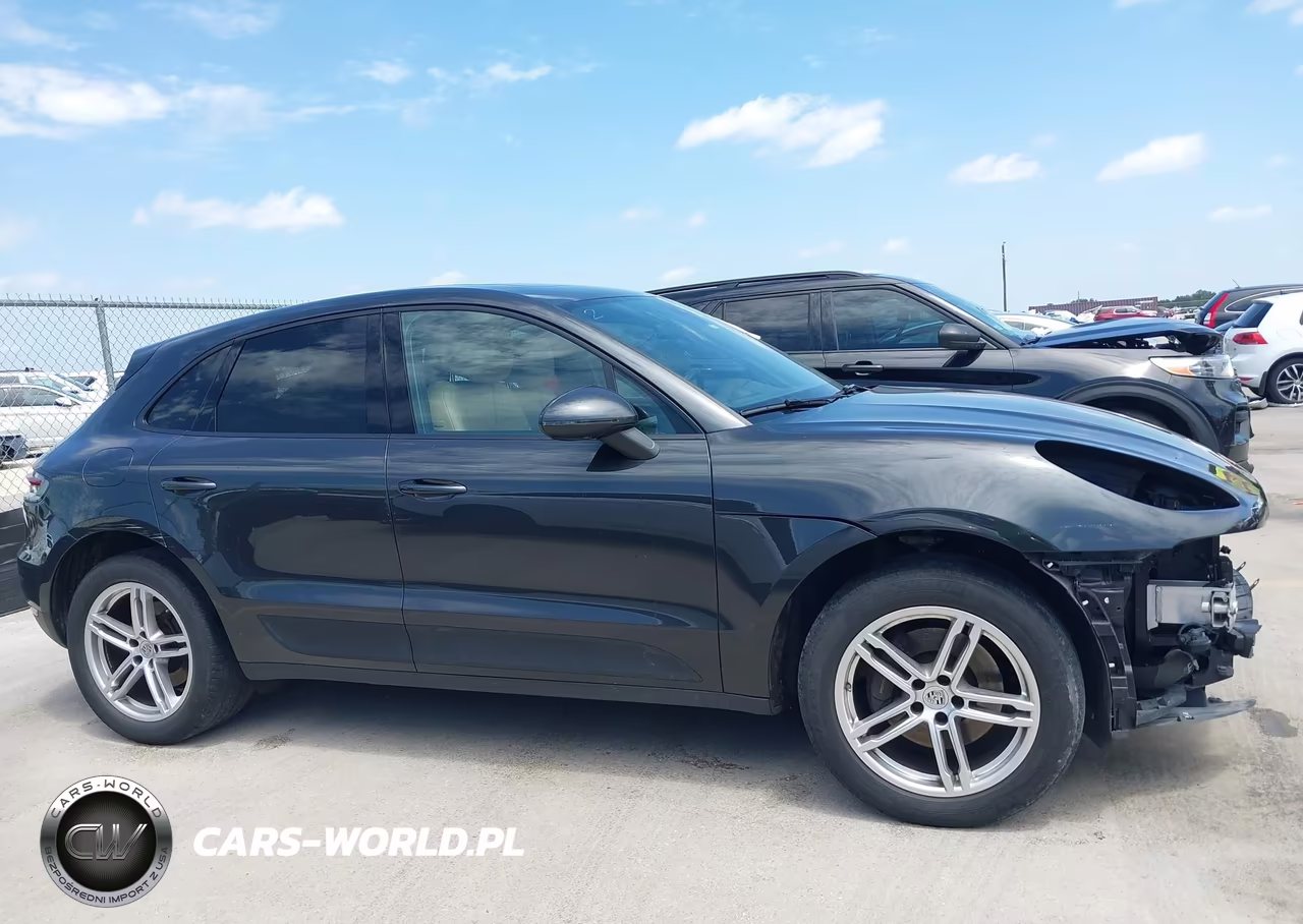 2020 Porsche Macan VIN:WP1AA2A57LLB09774 - 14