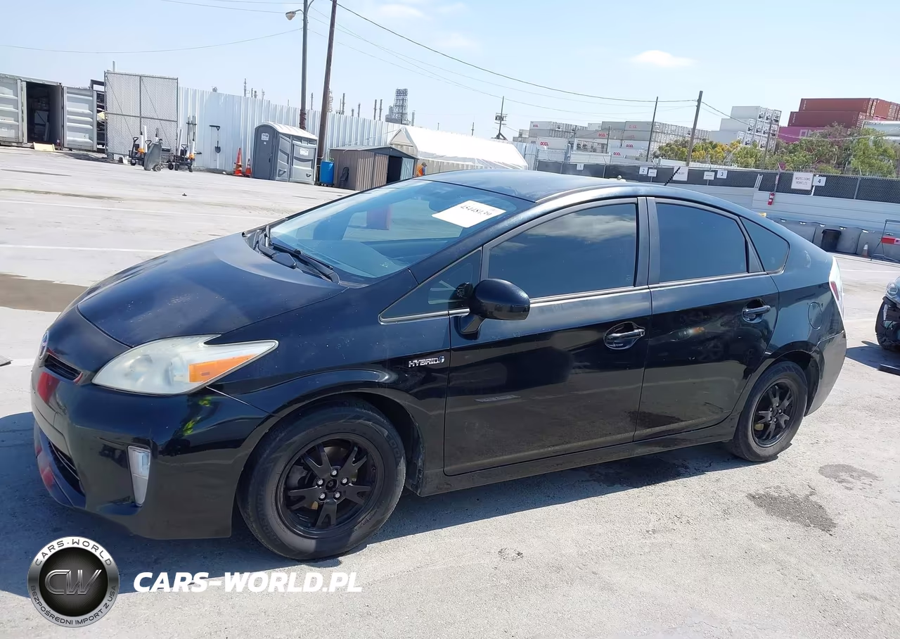 2013 Toyota Prius Three VIN:JTDKN3DU4D5576241 - 14
