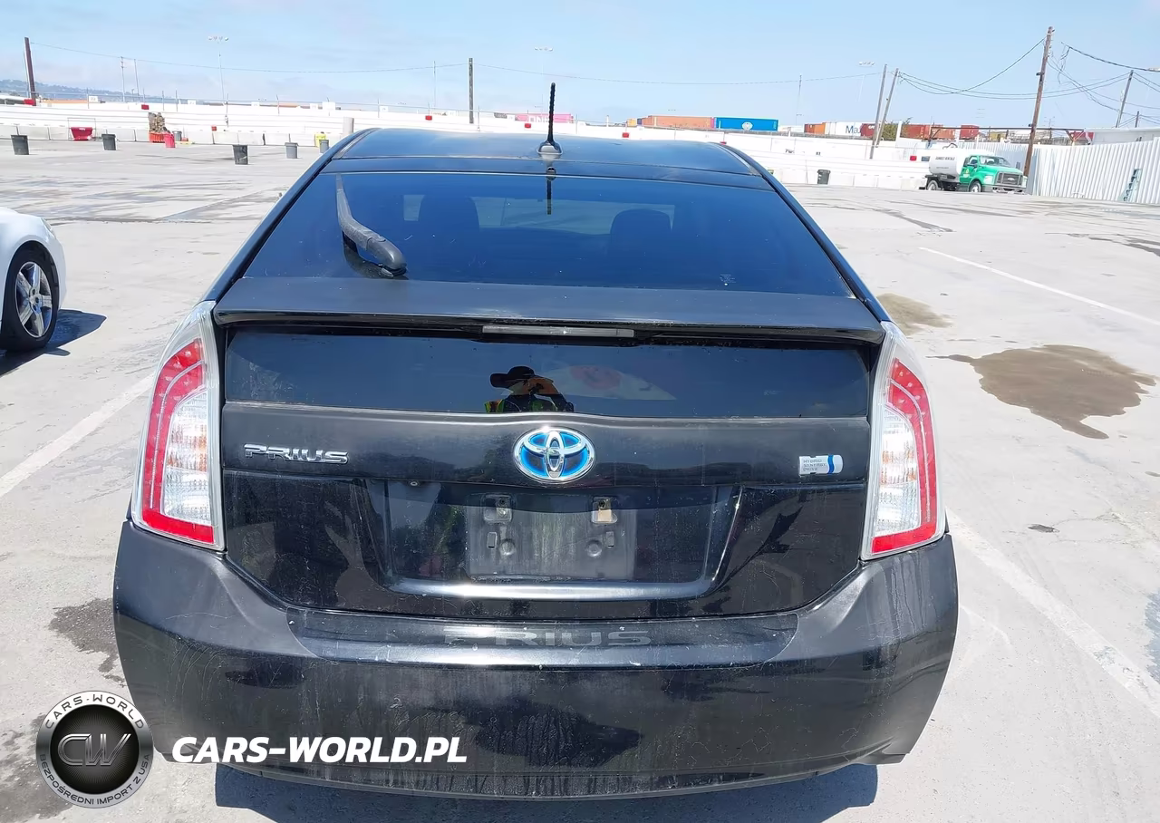 2013 Toyota Prius Three VIN:JTDKN3DU4D5576241 - 16