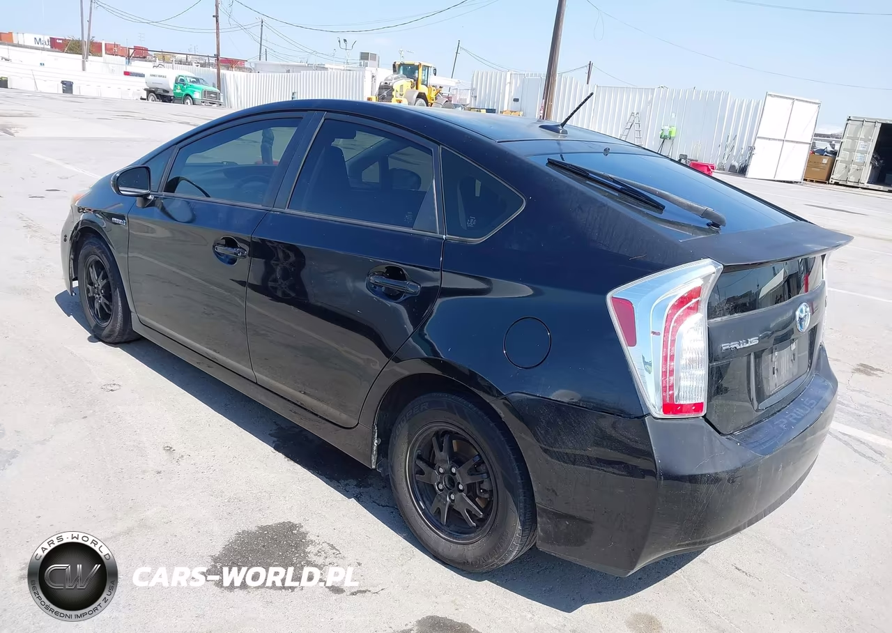 2013 Toyota Prius Three VIN:JTDKN3DU4D5576241 - 3