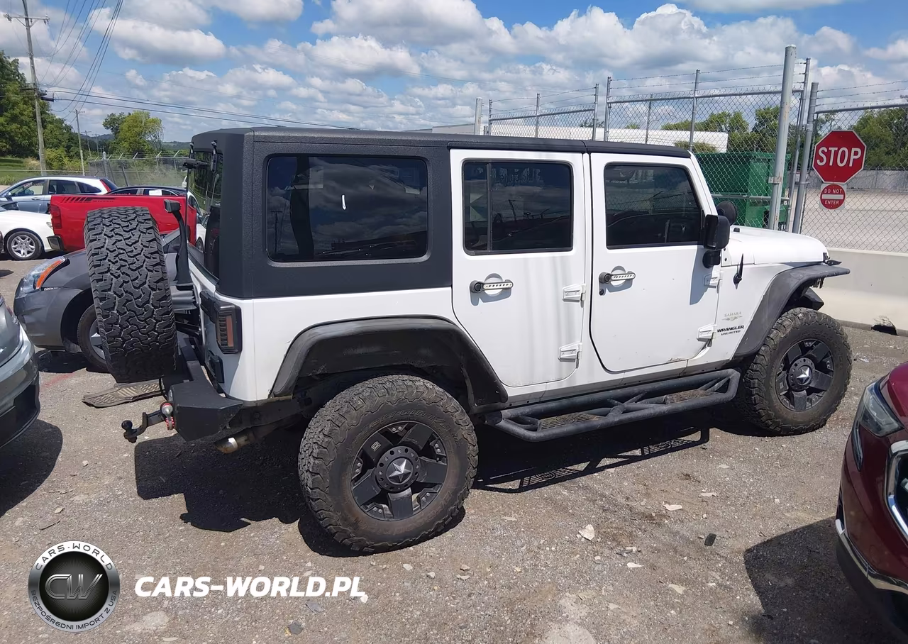 2012 Jeep Wrangler Unlimited Sahara VIN:1C4BJWEG1CL108354 - 5