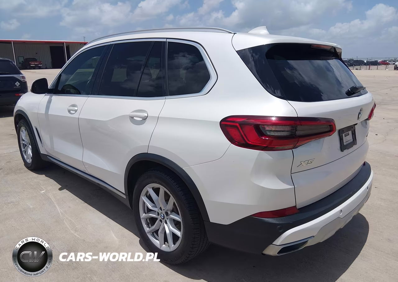 2019 BMW X5 xDrive40I VIN:5UXCR6C59KLL39305 - 3