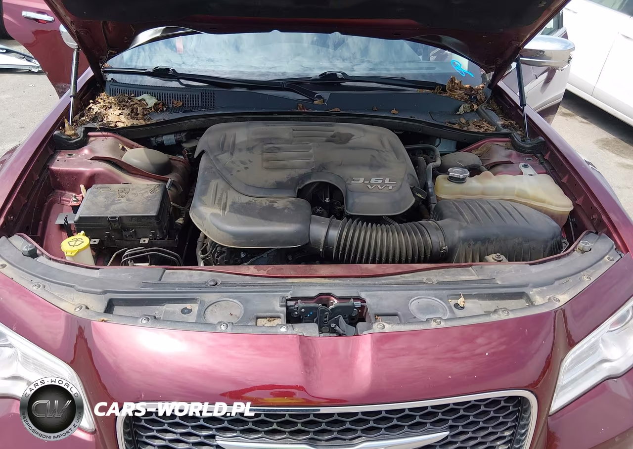 2019 Chrysler 300 Limited VIN:2C3CCAEG1KH555610 - 10