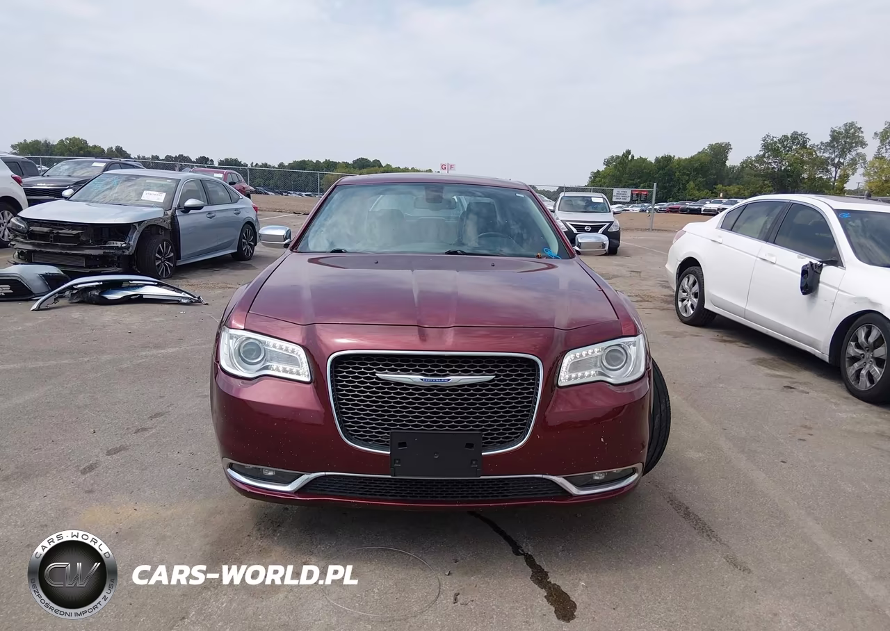 2019 Chrysler 300 Limited VIN:2C3CCAEG1KH555610 - 12