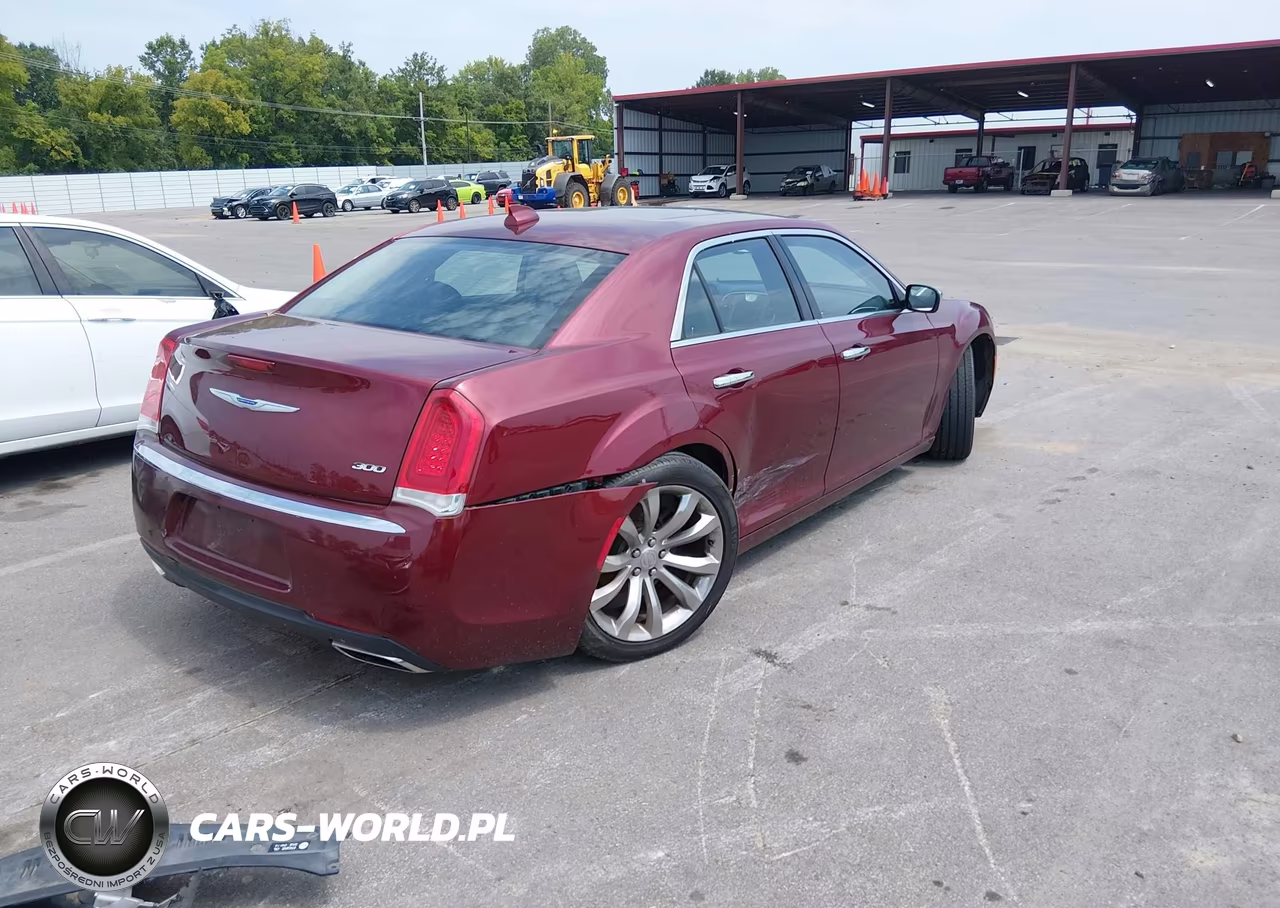 2019 Chrysler 300 Limited VIN:2C3CCAEG1KH555610 - 4