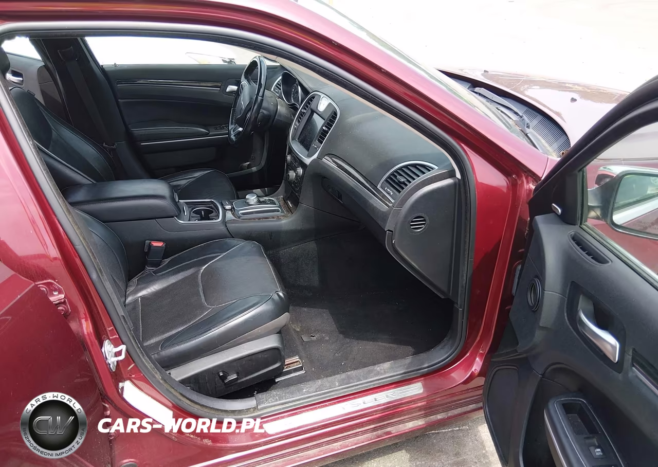 2019 Chrysler 300 Limited VIN:2C3CCAEG1KH555610 - 5