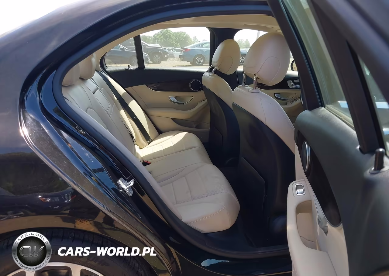2016 Mercedes-Benz C 300 4Matic VIN:55SWF4KB5GU102354 - 8
